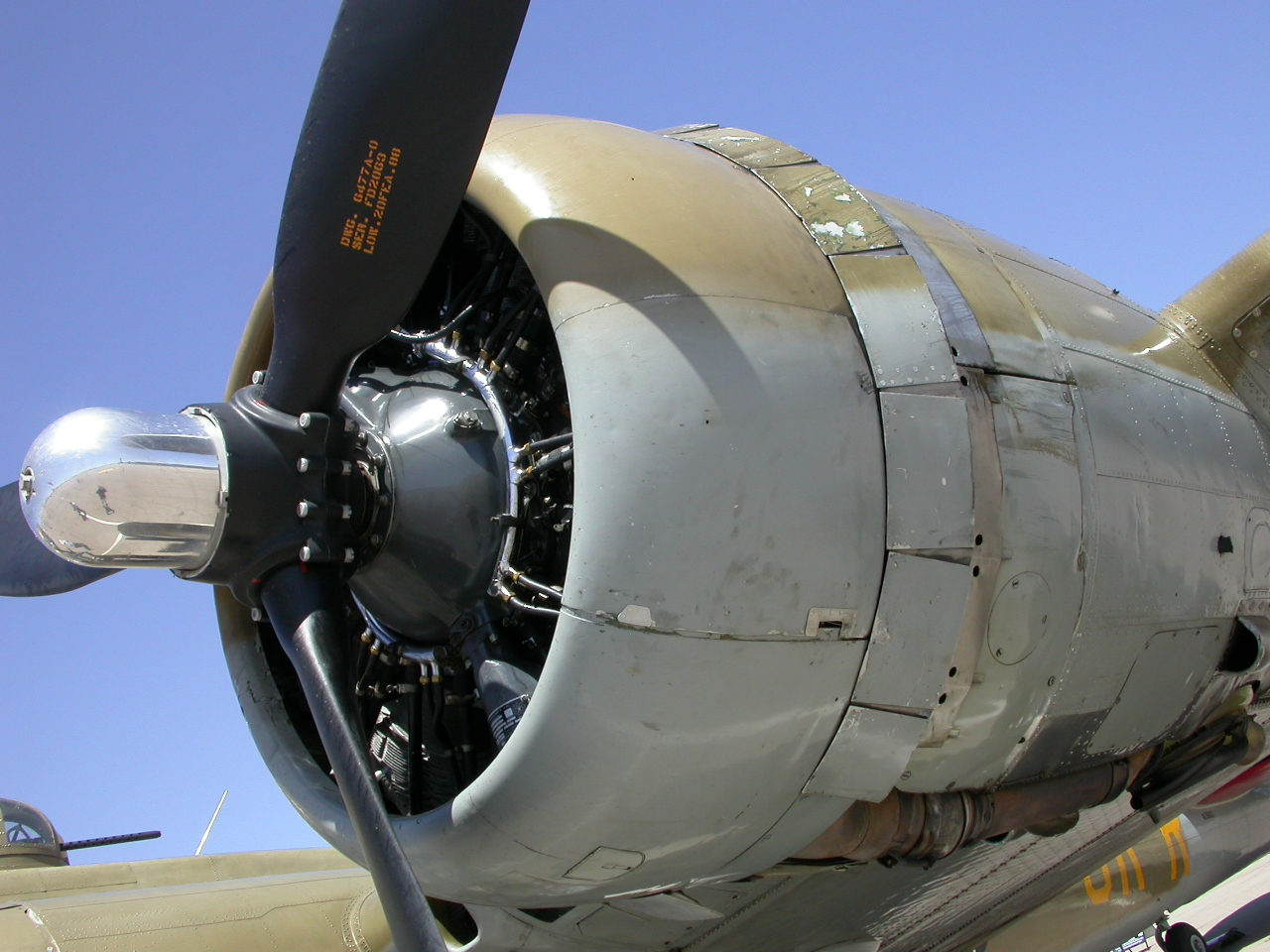 Boeing B-17G Flying Fortress '909' Photo Walk Around Image 09