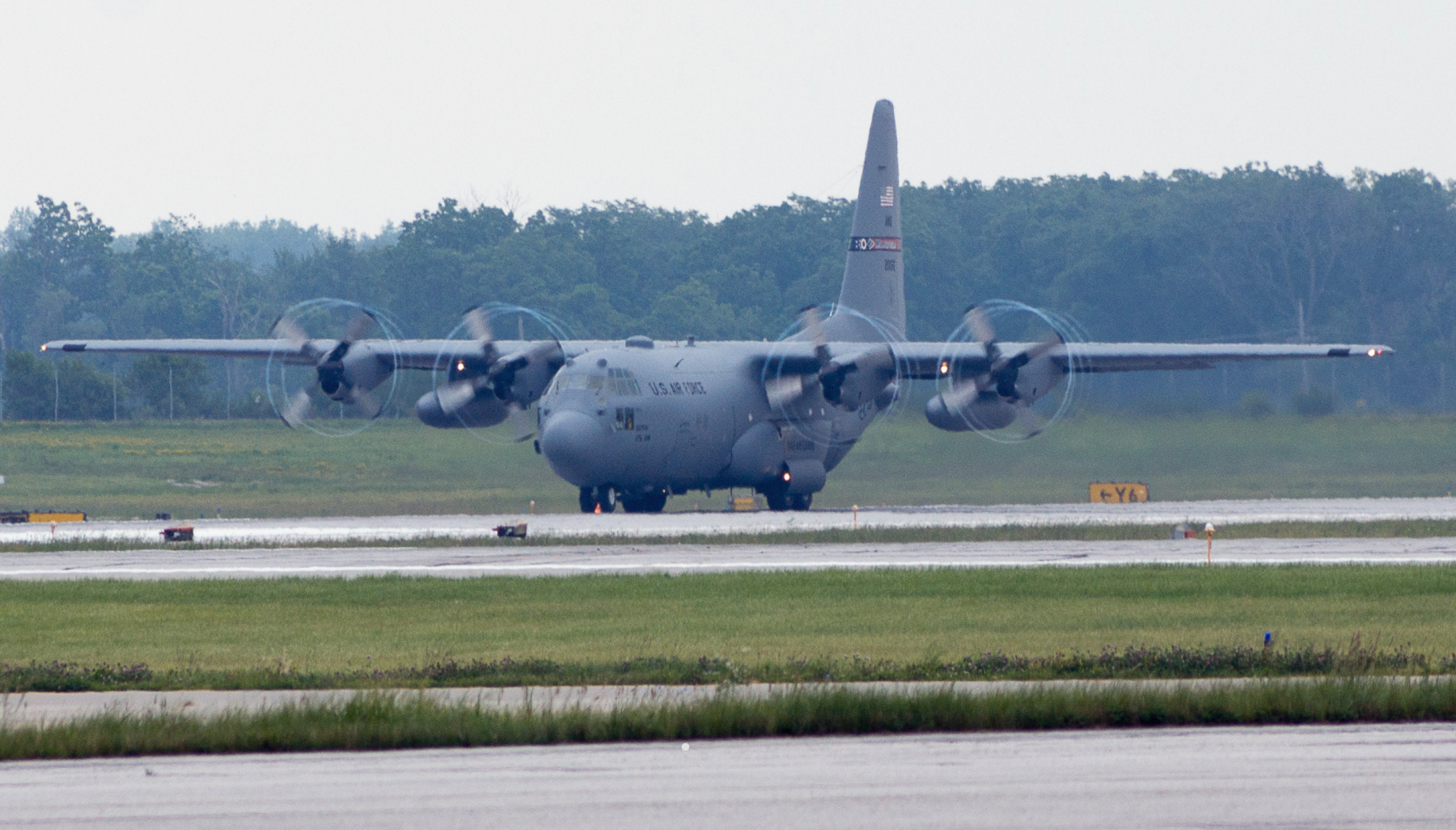 Lockheed C-130H Hercules Ohio ANG Photo 05