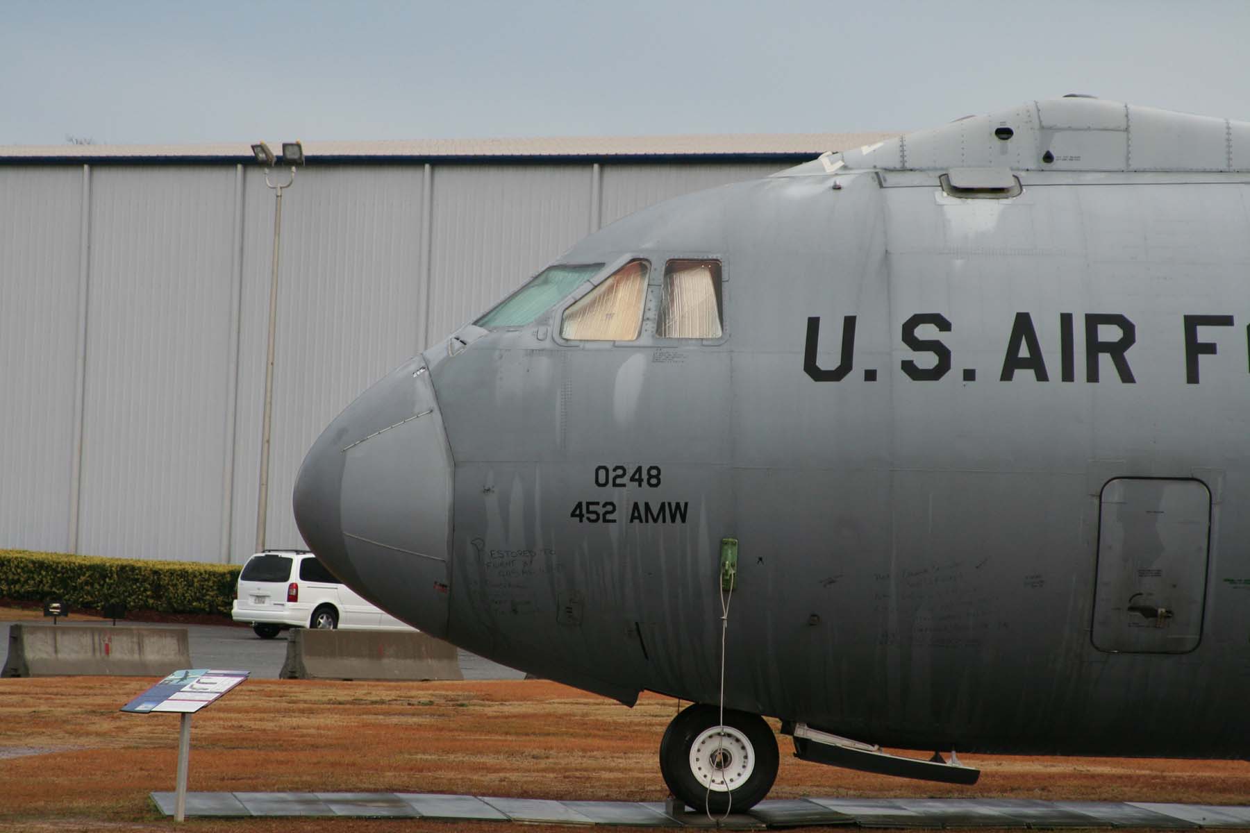 C-141B Starlifter Photo 004