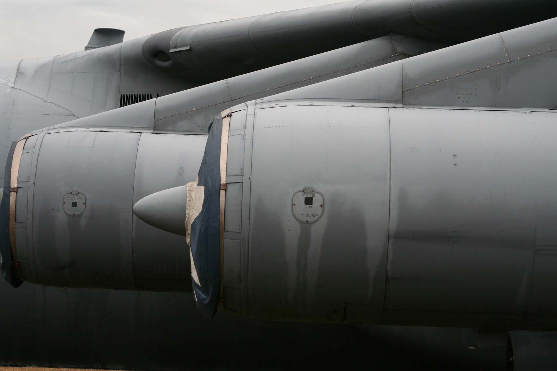 C-141B Starlifter Photo 090