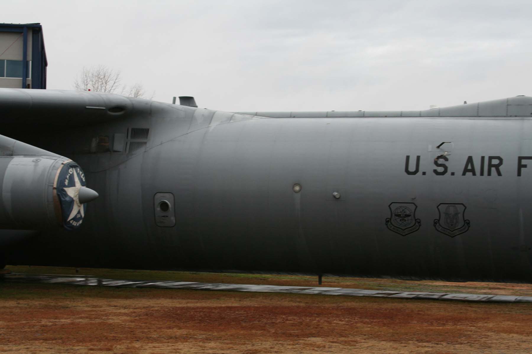 C-141B Starlifter Photo 105