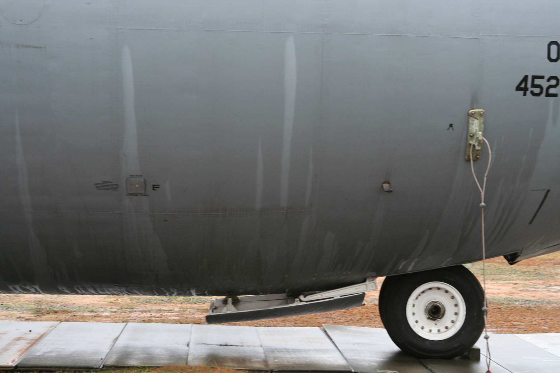 C-141B Starlifter Photo 106