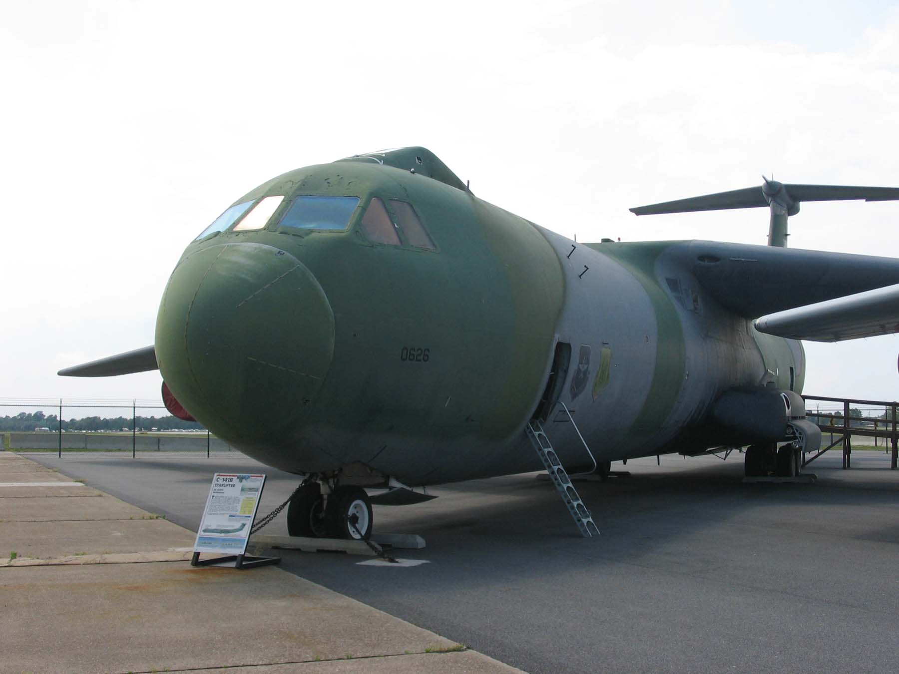 C-141B Starlifter Photo 040