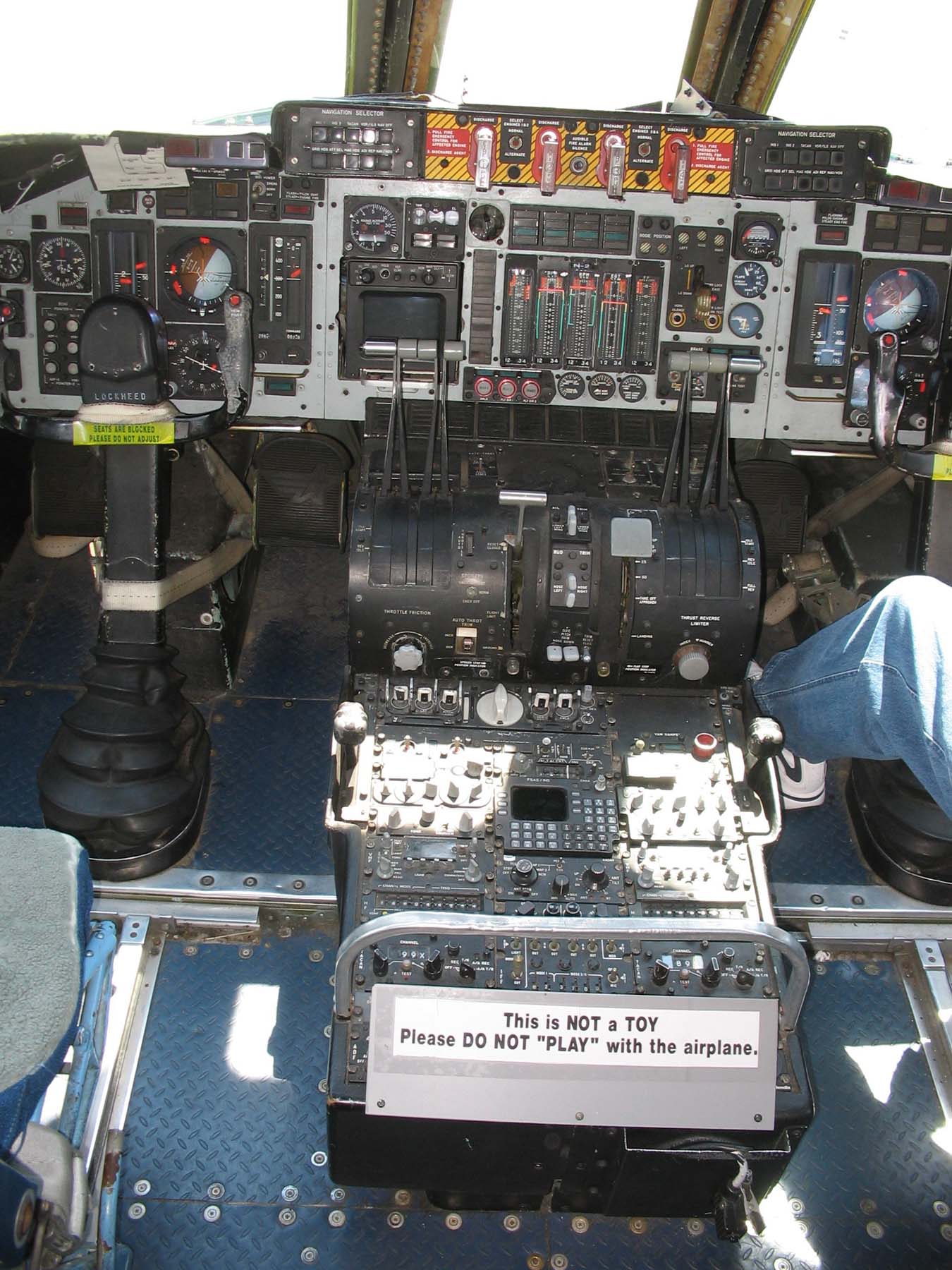 C-141B Starlifter Photo 091