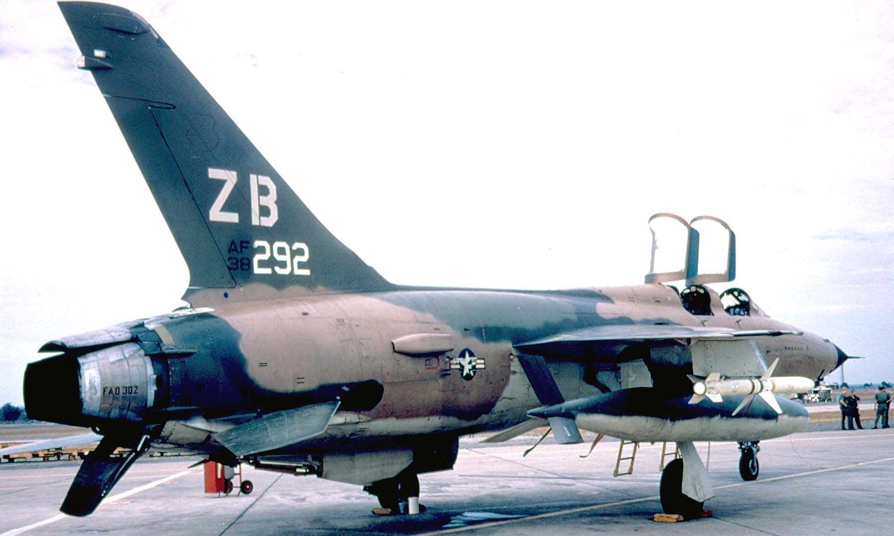 Republic F-105F Thunderchief Aero Research Photo Gallery