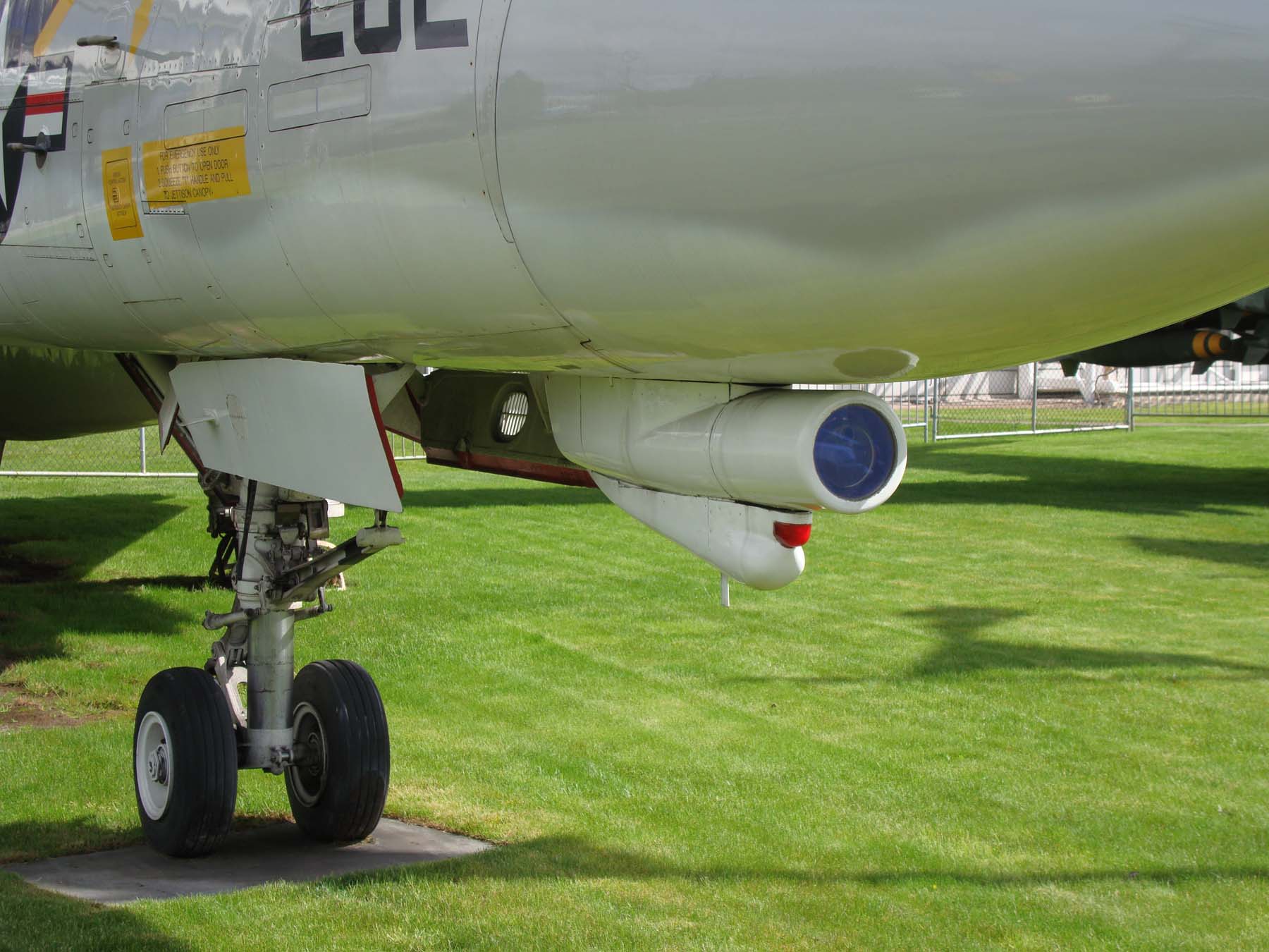 Grumman F-14A Tomcat Walk Around MOF Image 02