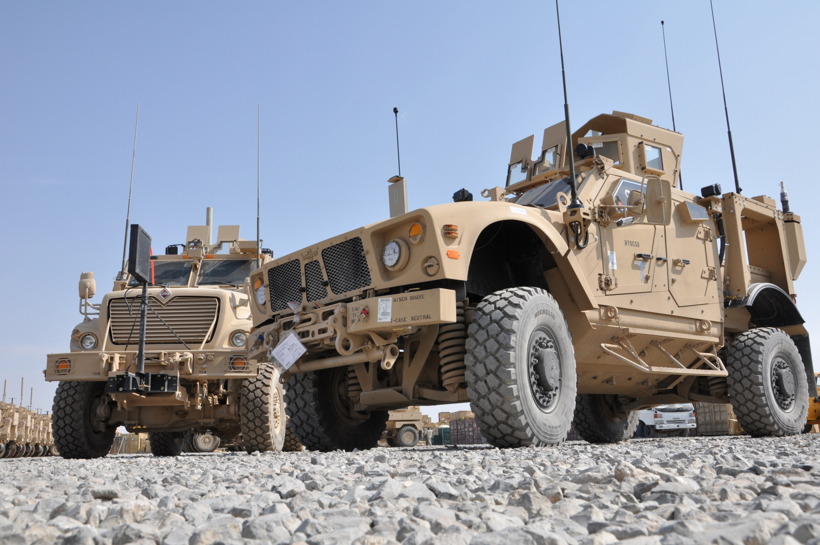 Oshkosh M-ATV Photo Gallery Image 02