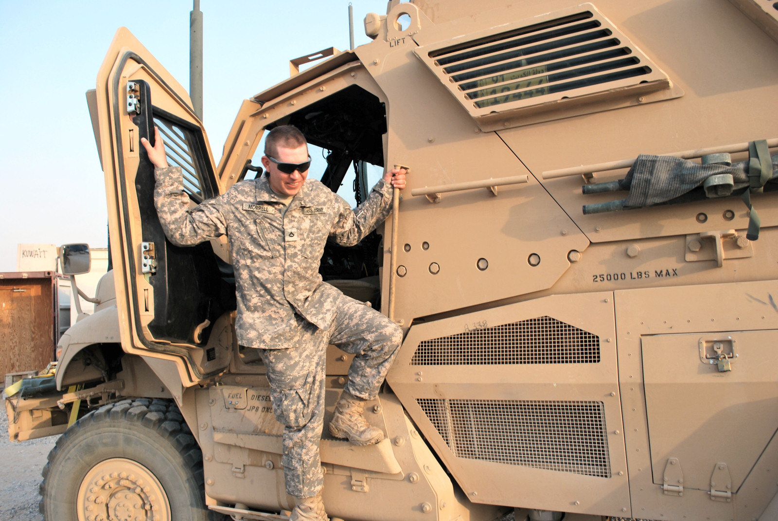 MaxxPro MRAP Photo Gallery Image 07