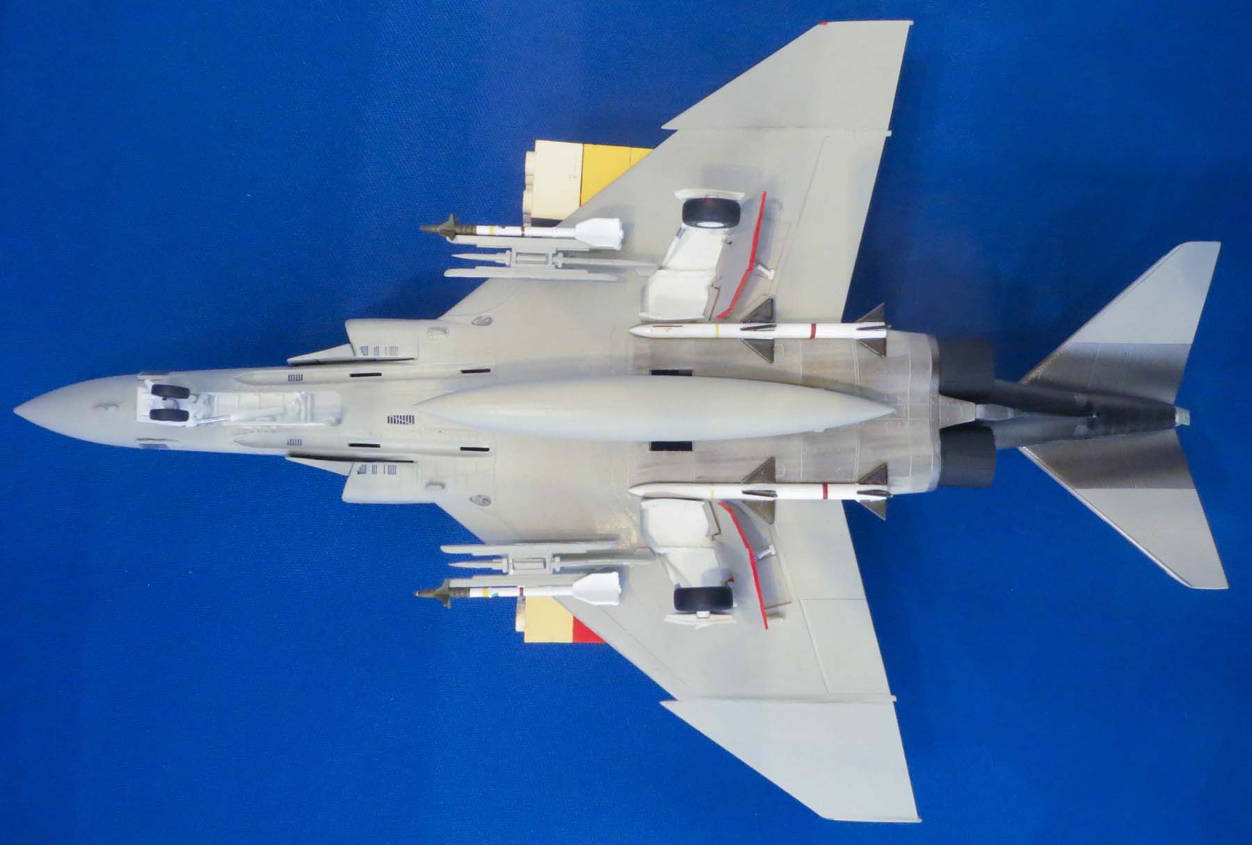 Academy 12529 1/72 F-4J Phantom II Build Image 08