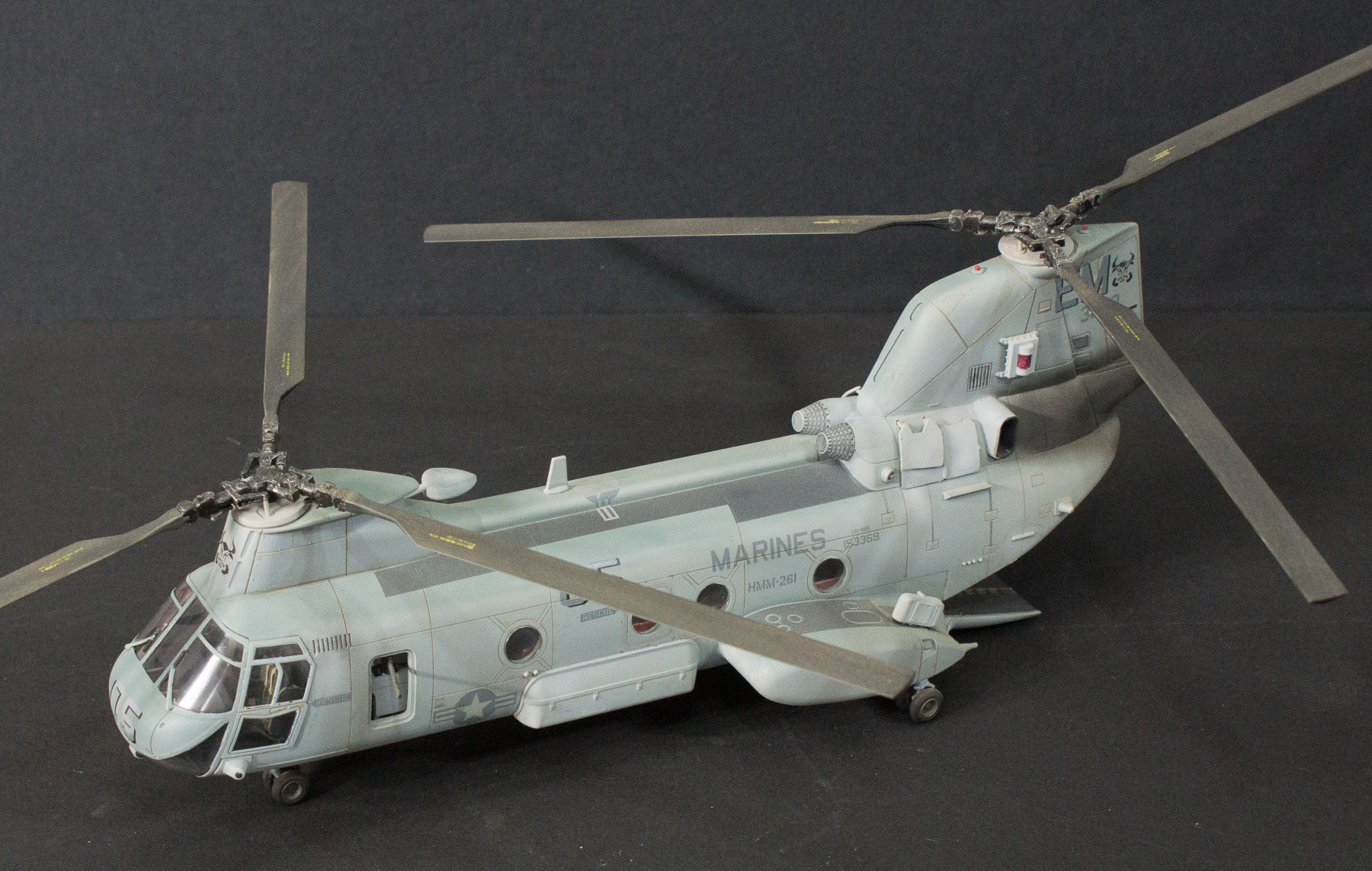 Academy 2226 1/48 Boeing CH-46E Sea Knight Finished Image 06