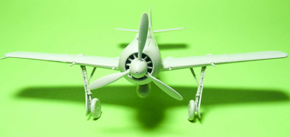 Airfix 1020 1/72 Focke Wulf Fw 190A-8 Quick Build Image 08