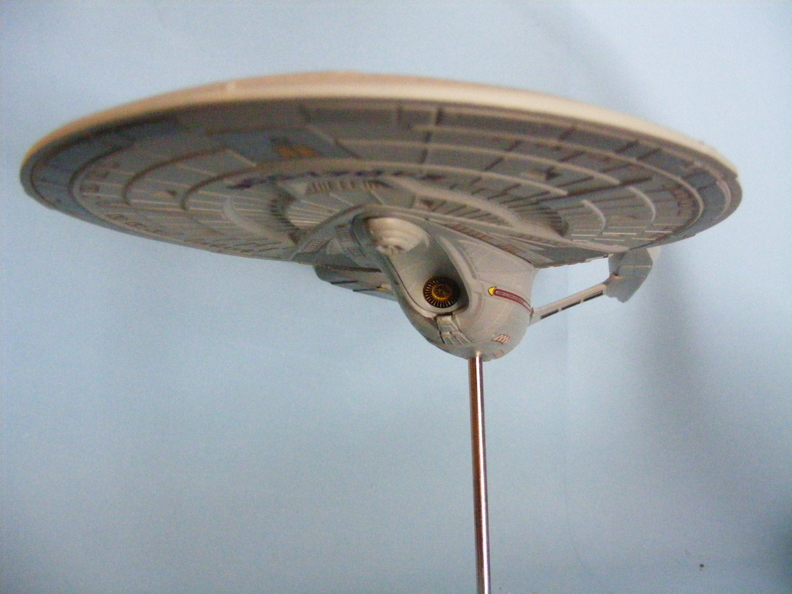 AMT 0853 1/1400 USS Enterprise NCC-1701E Build Image 24