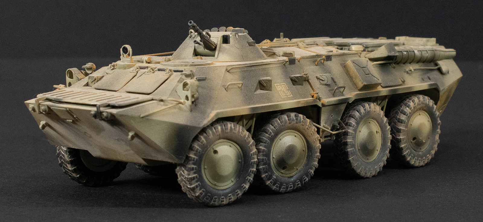 DML 1/35 BTR-80 Build Image 02