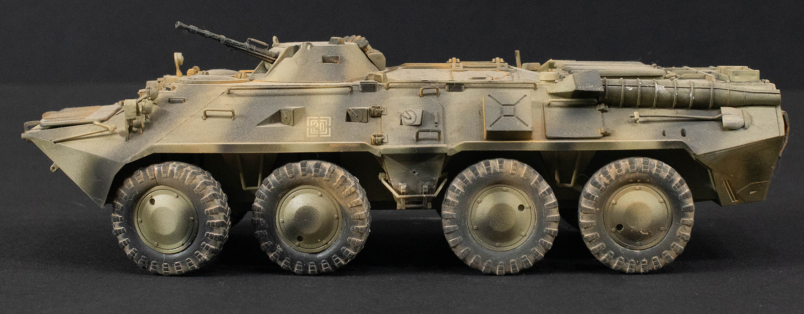 DML 1/35 BTR-80 Build Image 03