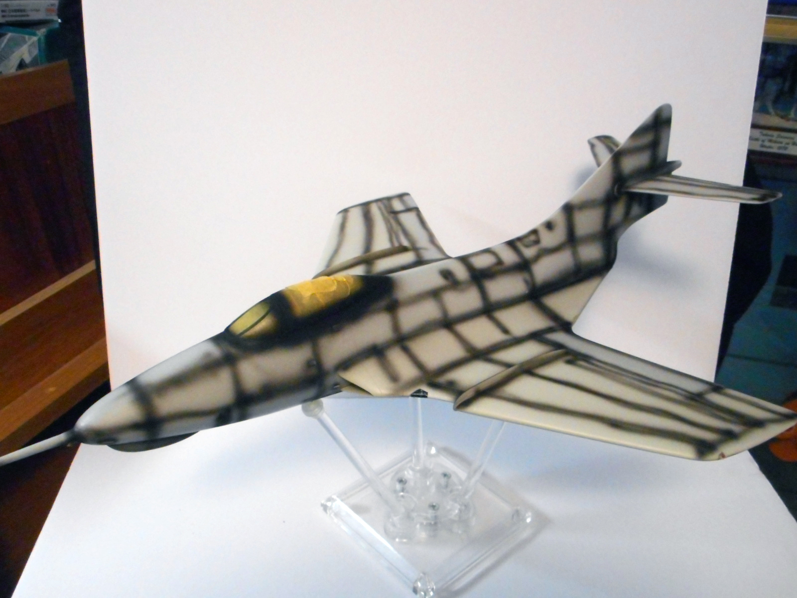 Fisher Model and Pattern 3202 1/32 F9F-8 Cougar Build Image 15