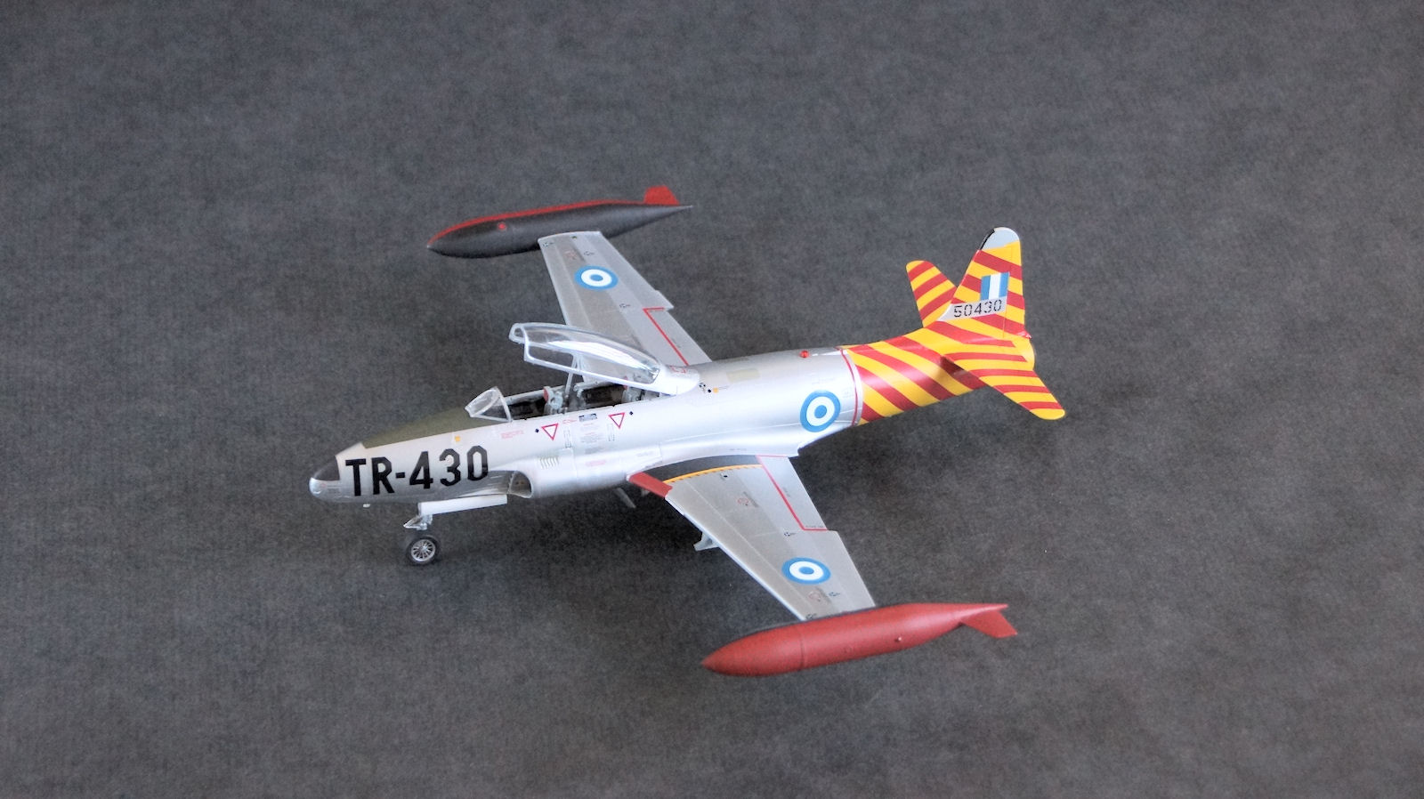 Great Wall Hobbies 1/48 T-33A Shooting Star Build Image 25