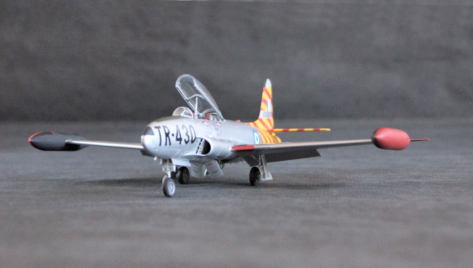 Great Wall Hobbies 1/48 T-33A Shooting Star Build Image 27