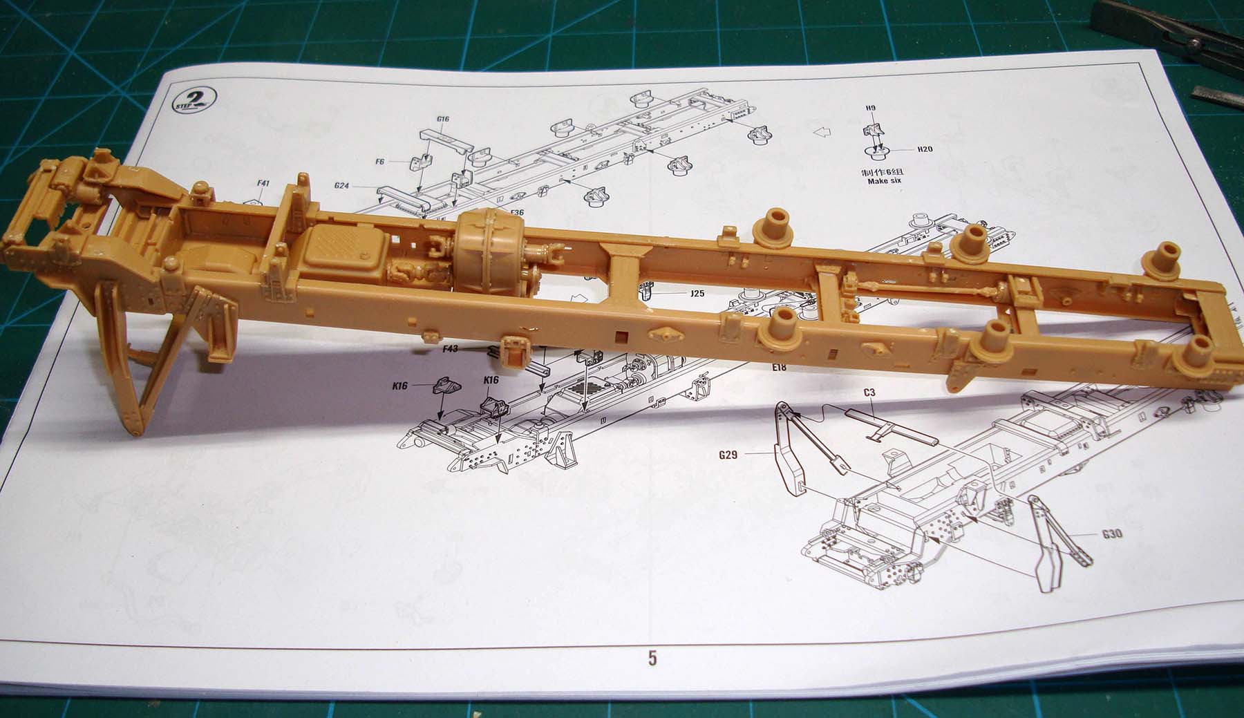 Hobby Boss 1/35 M1070 Gun Truck Build Image