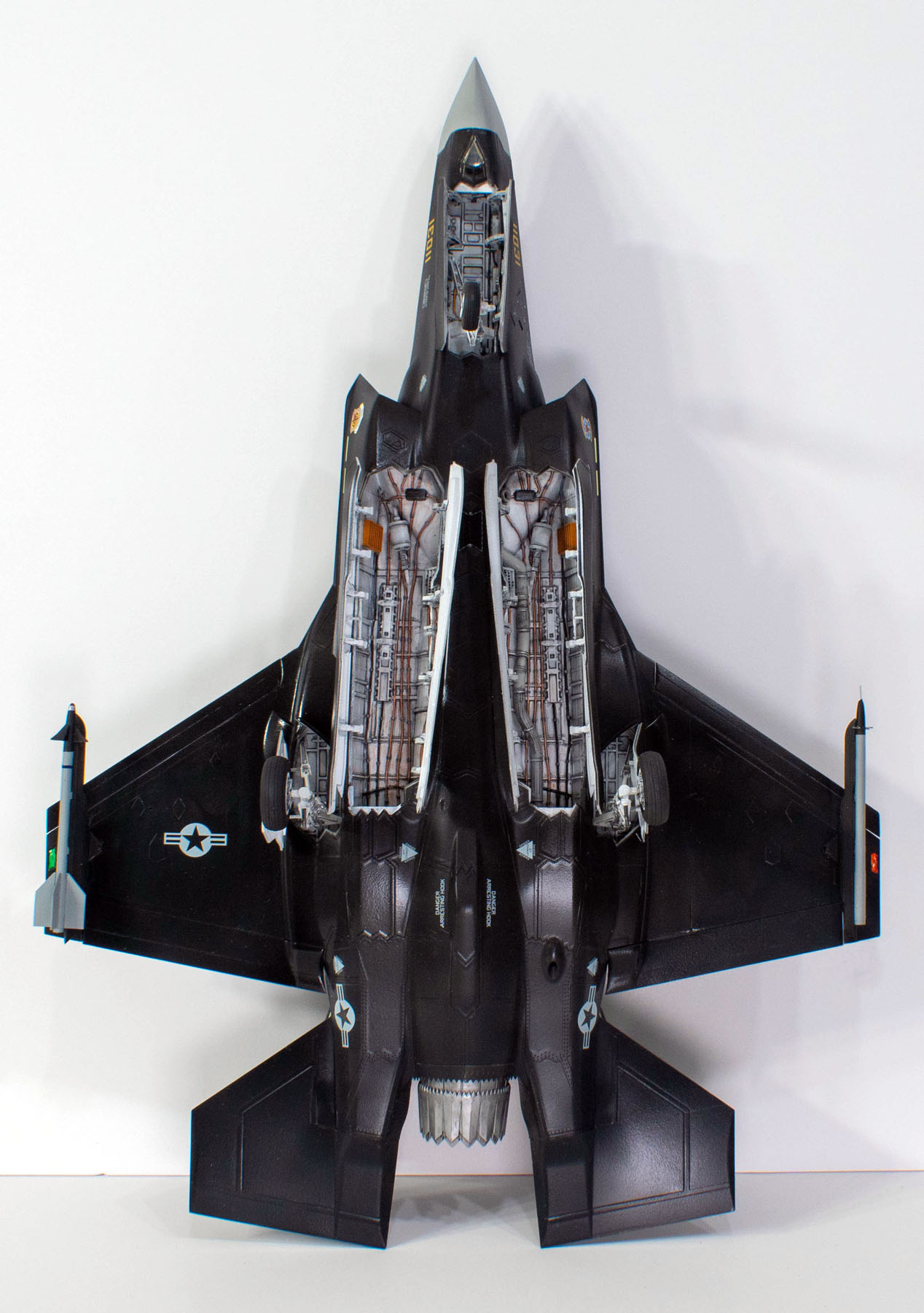 Italeri 2506 1/32 F-35A Lightning II Build Image 68