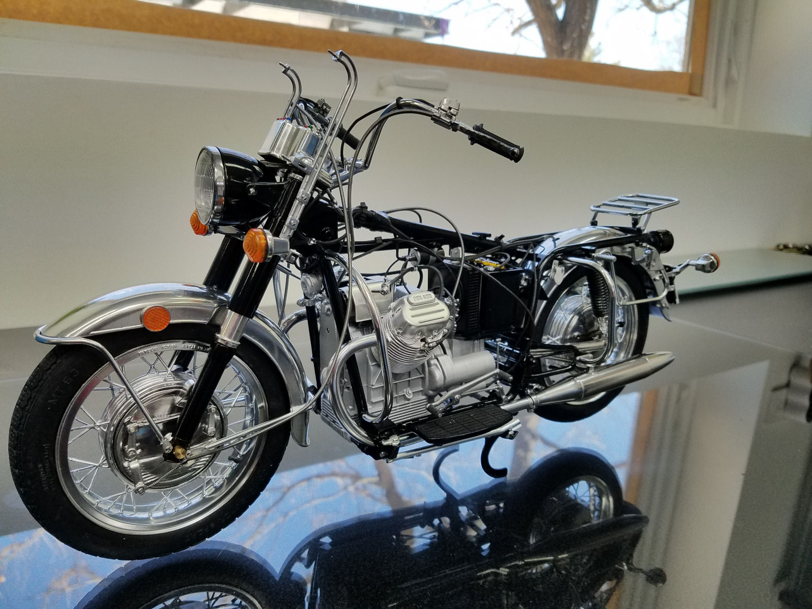 Italeri 1/6 Moto Guzzi V850 California Build Image