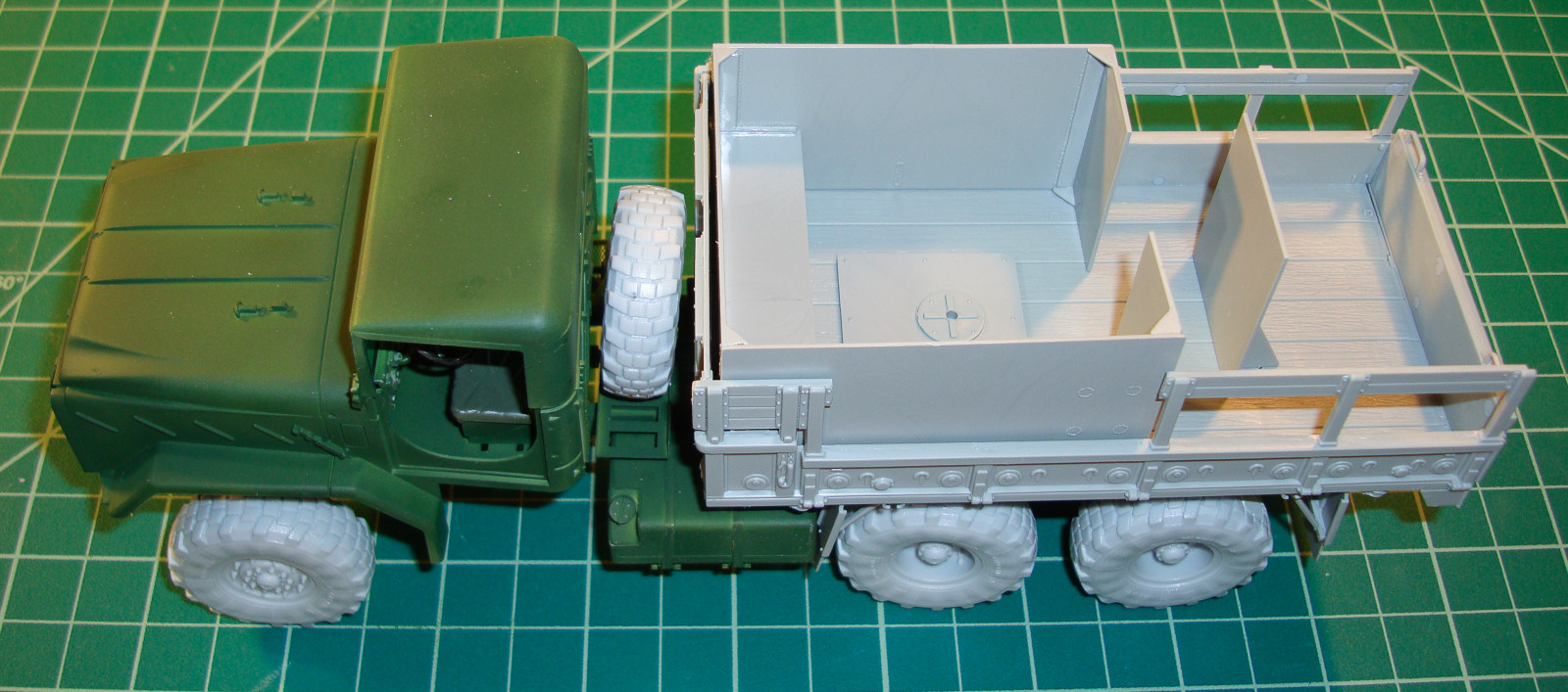 Italeri 6513 1/35 M923 'Hillbilly' Gun Truck Build Image 22