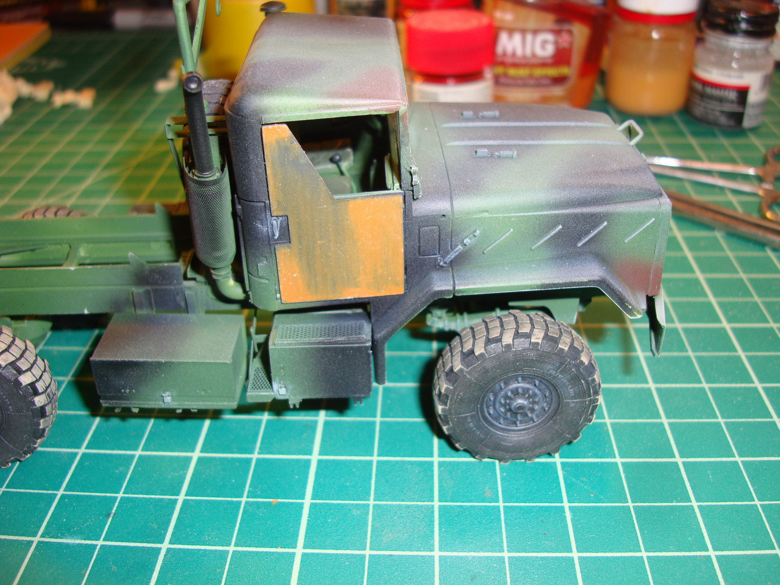 Italeri 6513 1/35 M923 'Hillbilly' Gun Truck Build Image 37