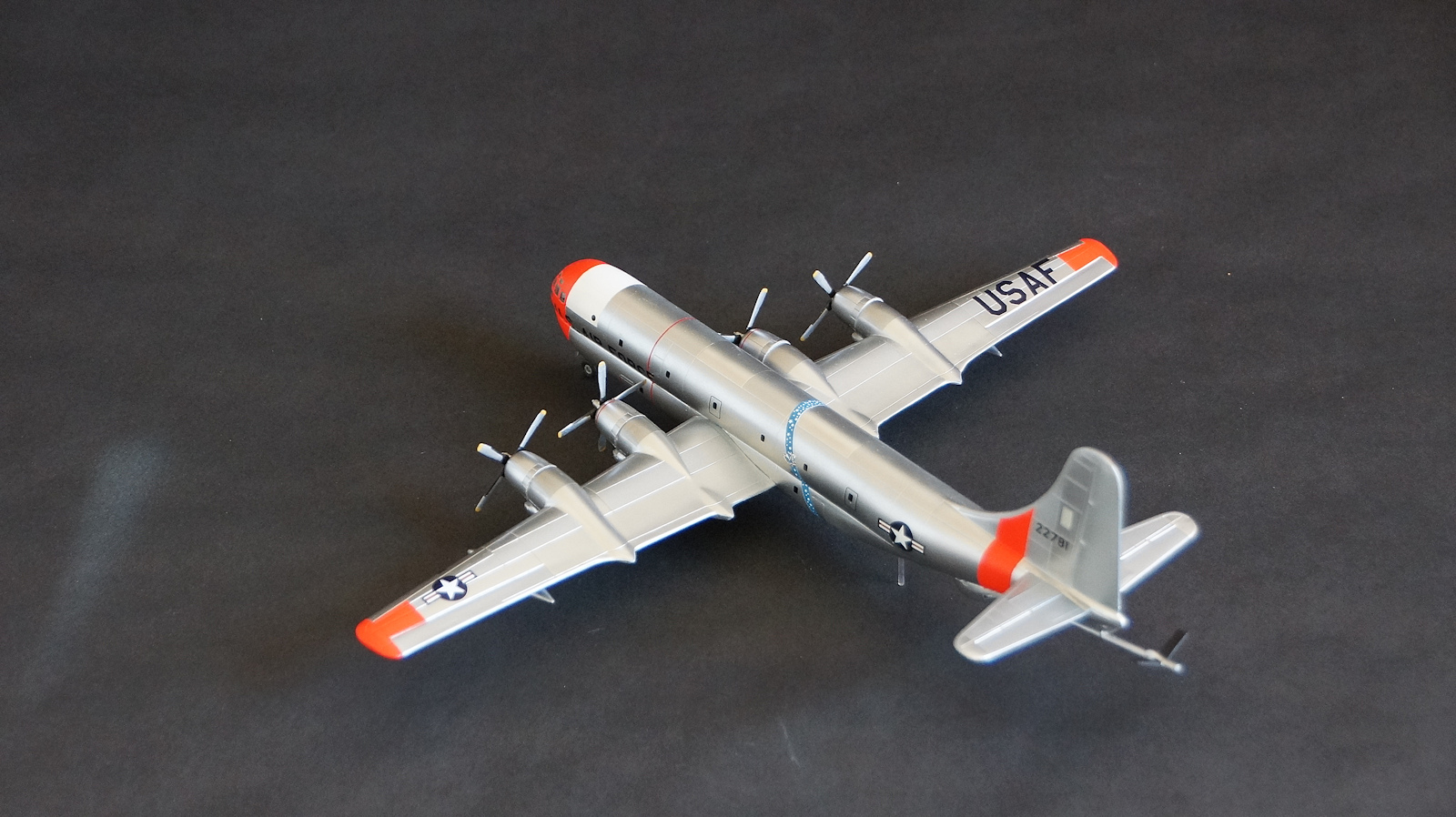 Minicraft 14610 1/144 KC-97G Stratotanker Image 18