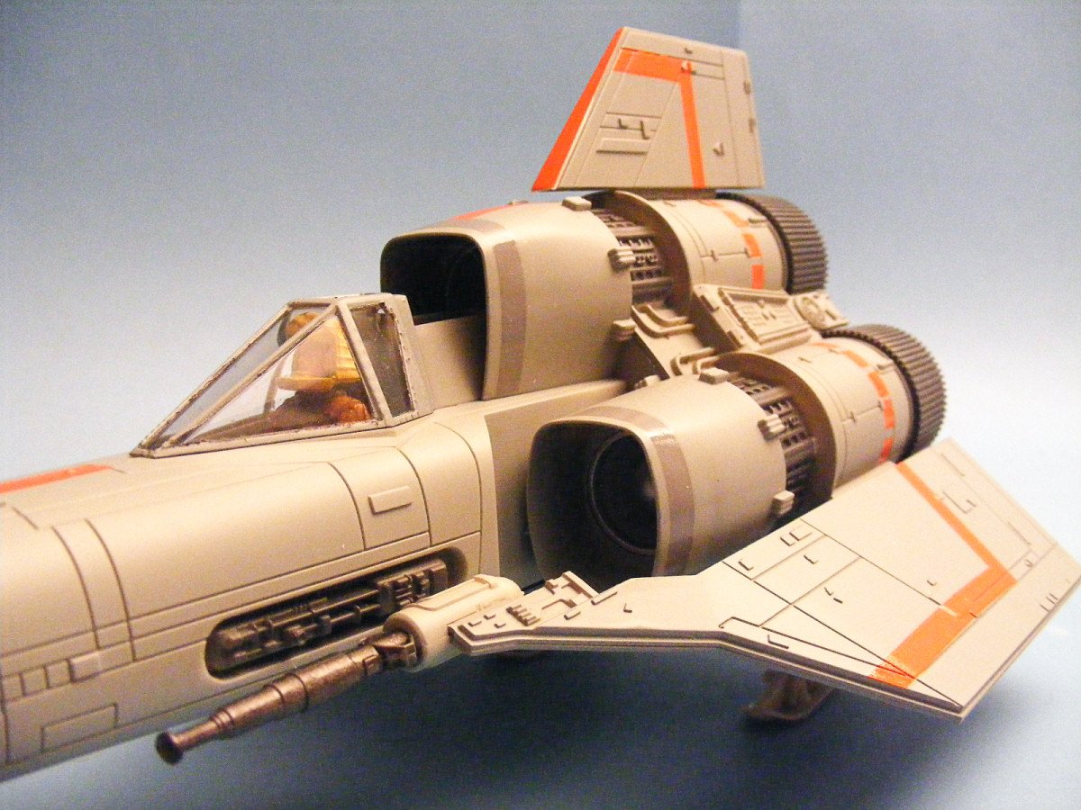 Moebius Models 0940 1/32 Colonial Viper Build Image 26