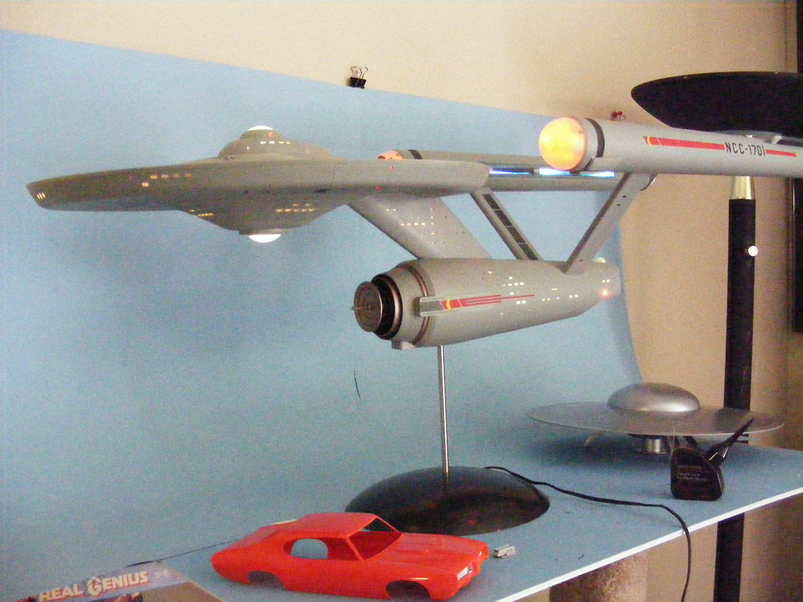 Polar Lights 1/350 USS Enterprise NCC-1701 Photo Feature Image 064