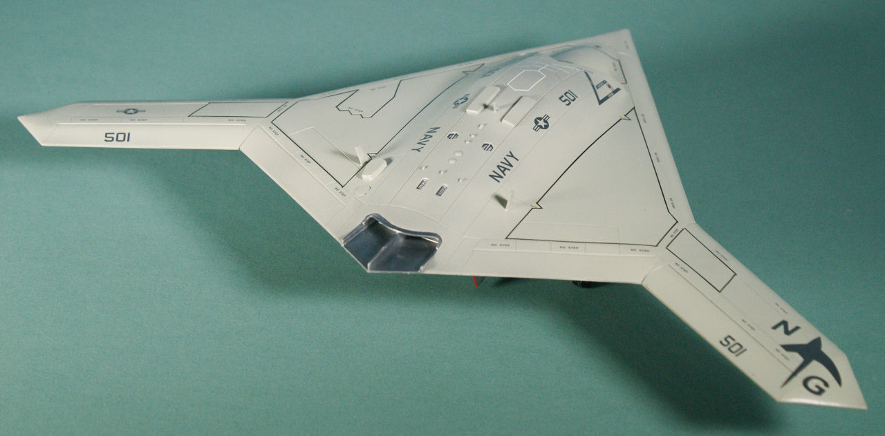 Platz AC-7 1/72 X-47B UCAS USN Build Review Image 03