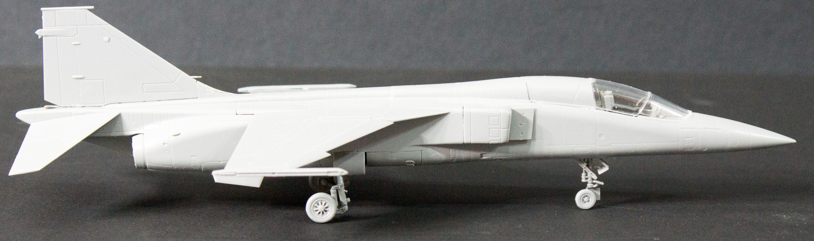 Platz AC9 1/72 F-1 JASDF Build Review Image 05