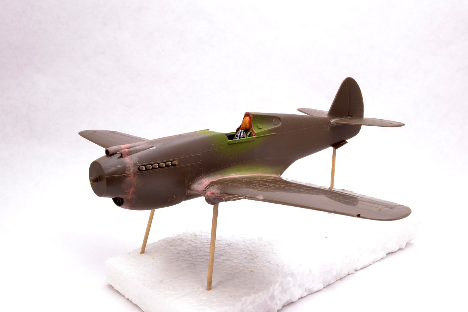 Monogram 5209 1/48 P-40B Build Review Image