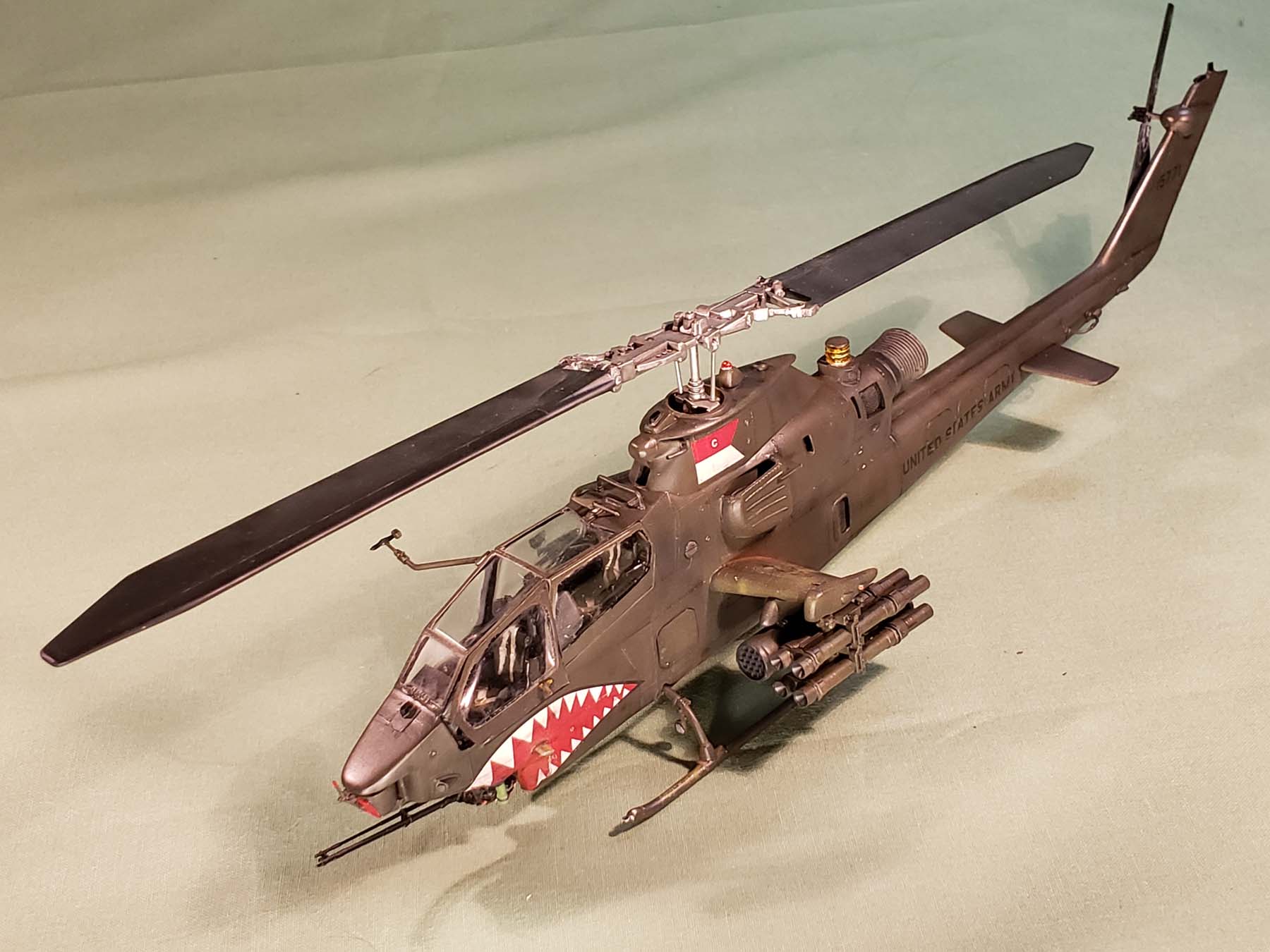 Monogram 1/48 AH-1F Cobra Build Review Image