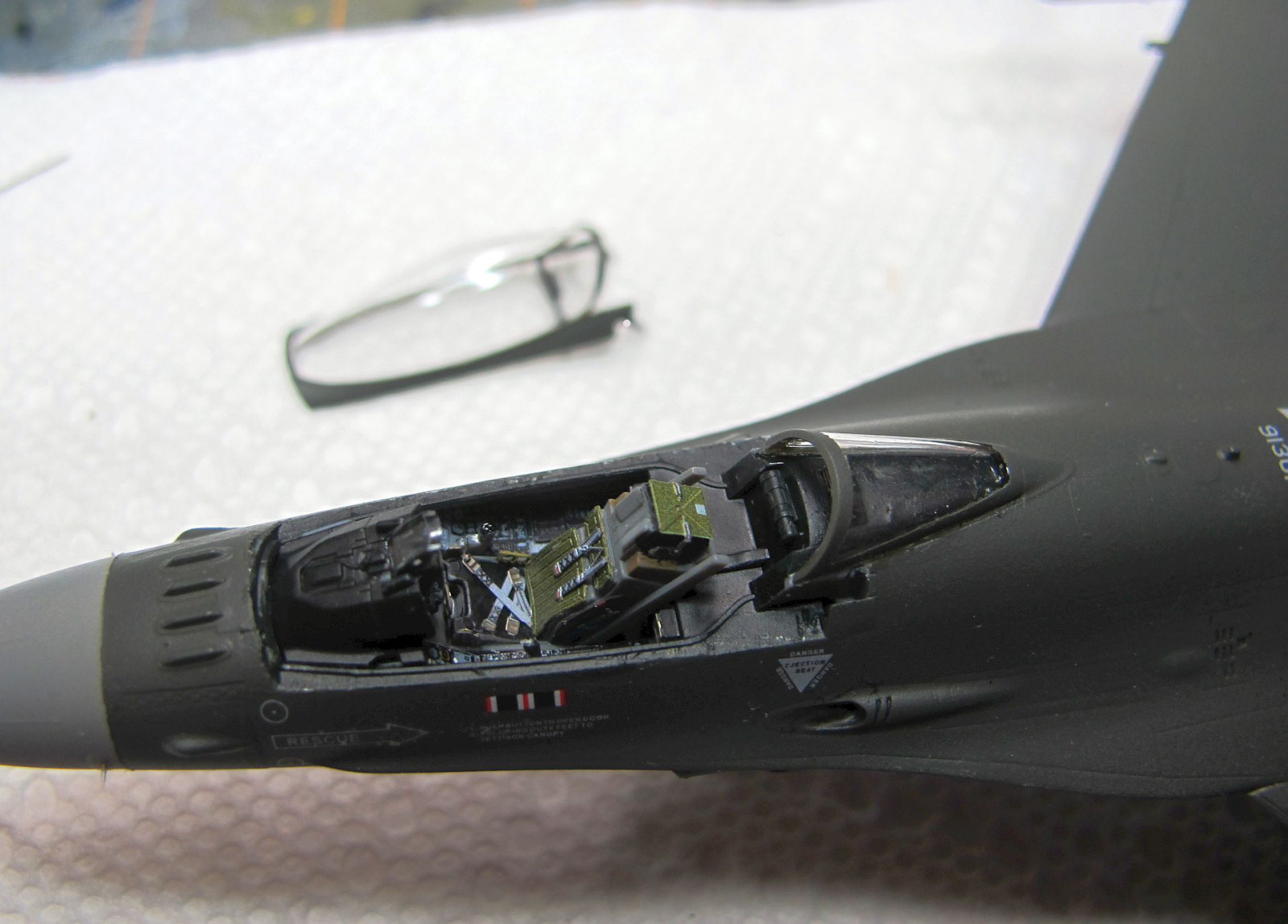 Tamiya 60786 1/72 F-16CJ Block 50 Fighting Falcon Build Review Image