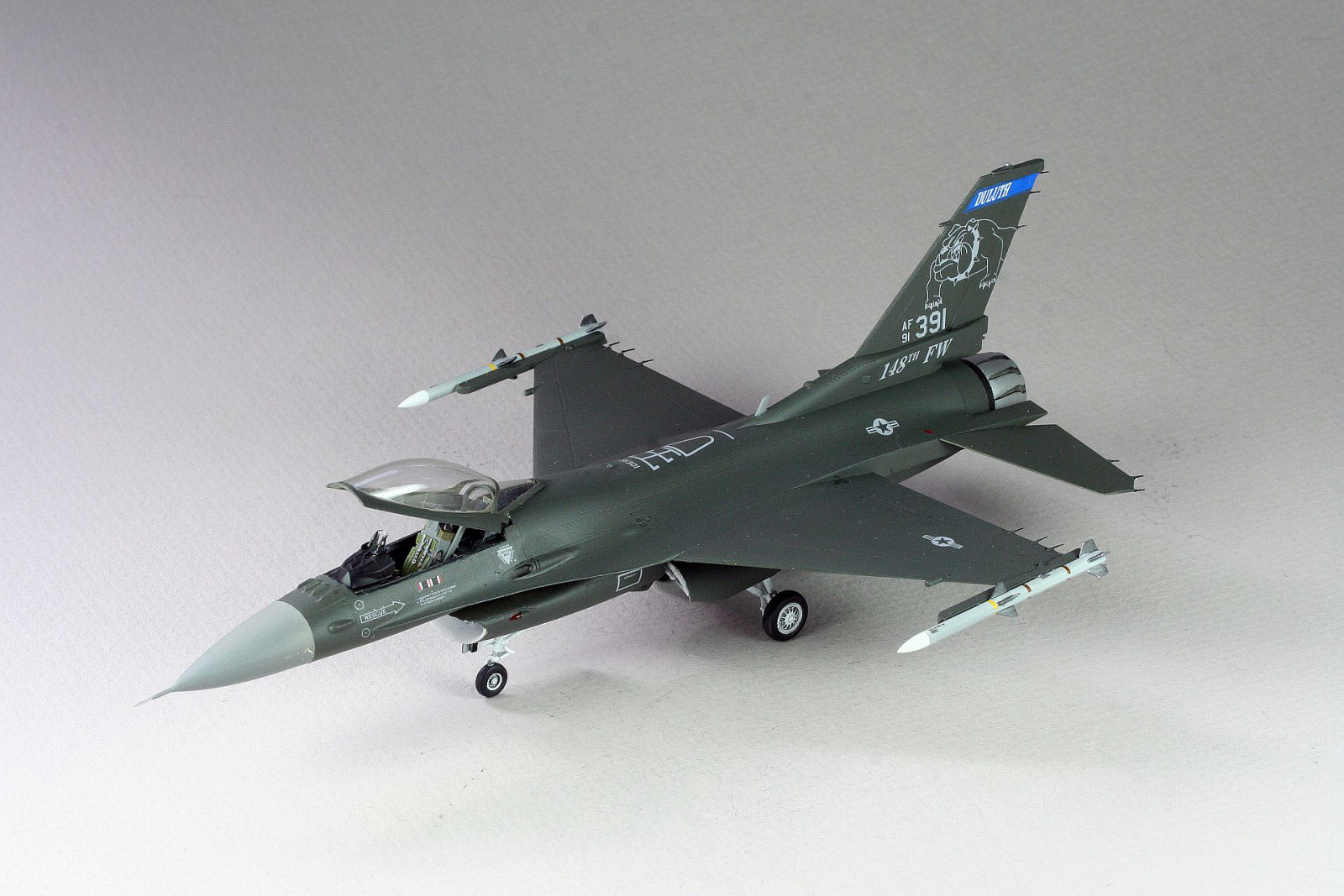 Tamiya 60786 1/72 F-16CJ Block 50 Fighting Falcon Build Review Image