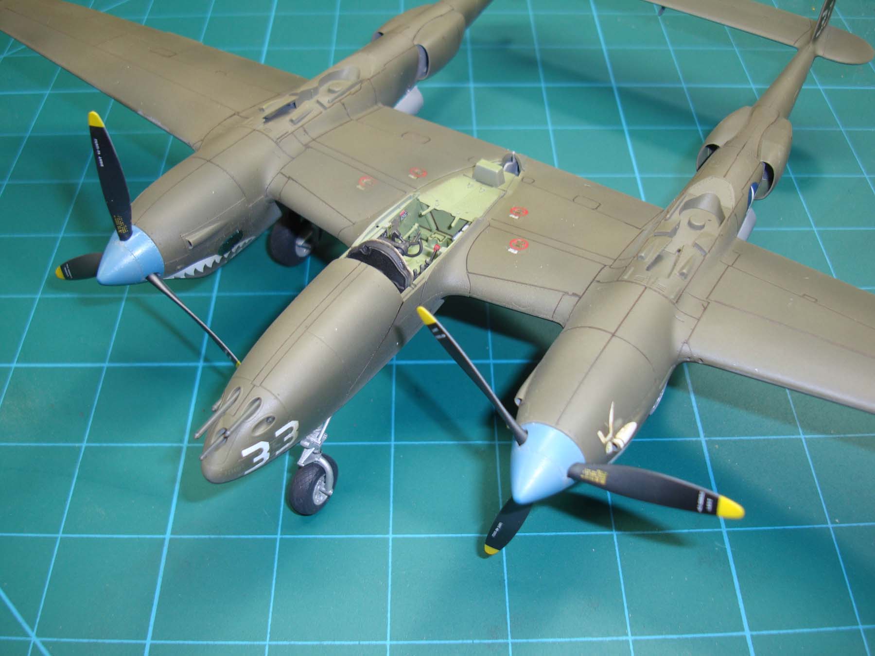 Tamiya 61120 1/48 P-38F Lightning Build Review Image