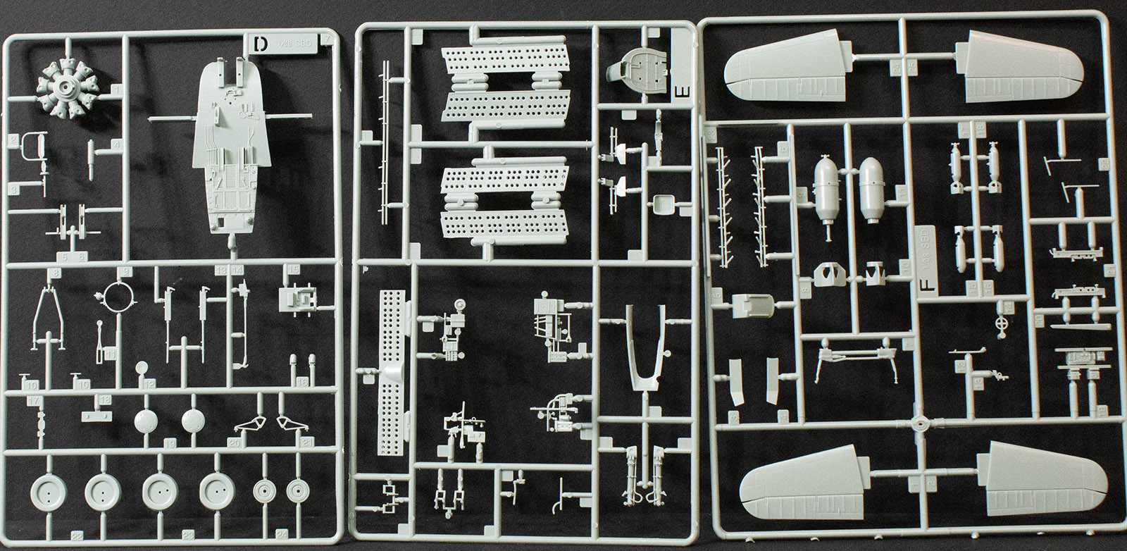 Academy 12329 1/48 SBD-5 Dauntless Parts Image 02