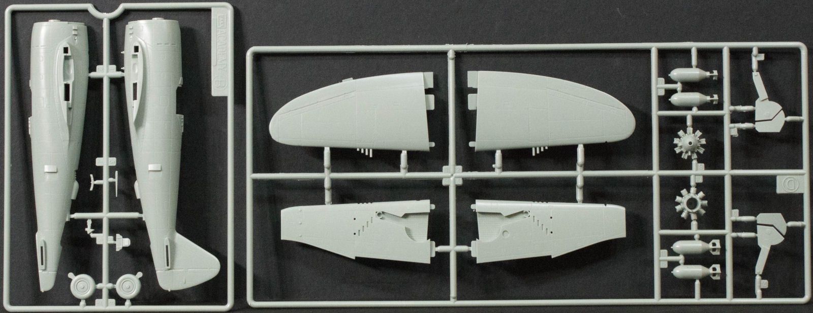 Academy 12530 1/72 P-47D/F-86E 'Gabreski' Parts Image 03