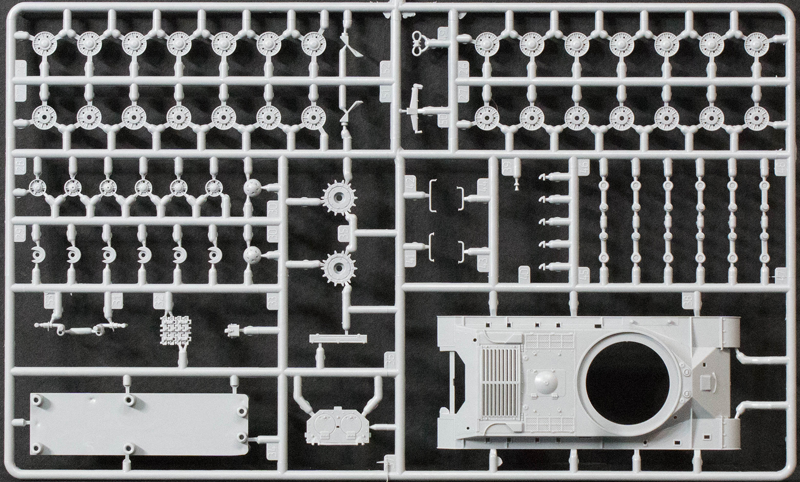 MRC/Academy 12539 1/72 Ju 87G-2 Stuka and JS-2 Parts Image 04