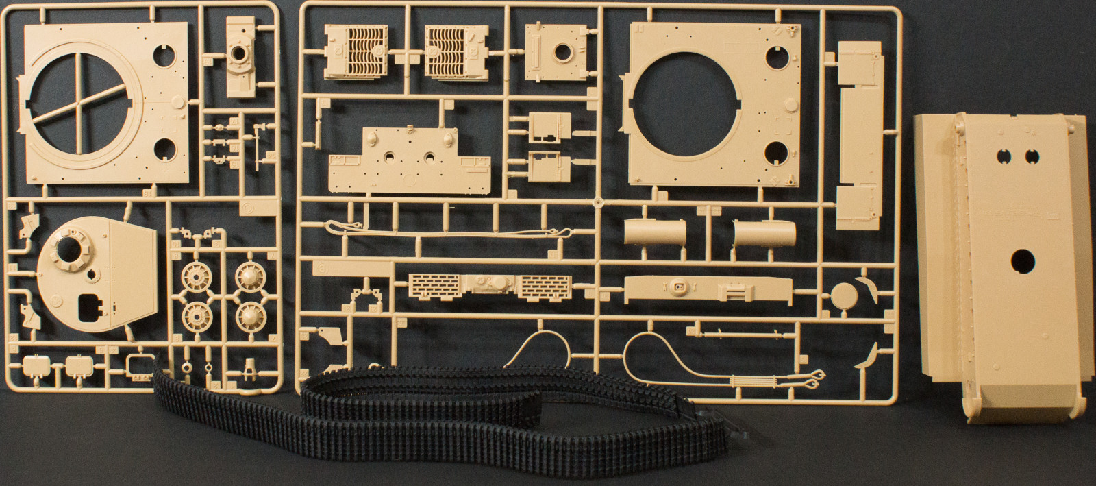 Academy 13314 1/35 Tiger I Late Version Parts Image 03