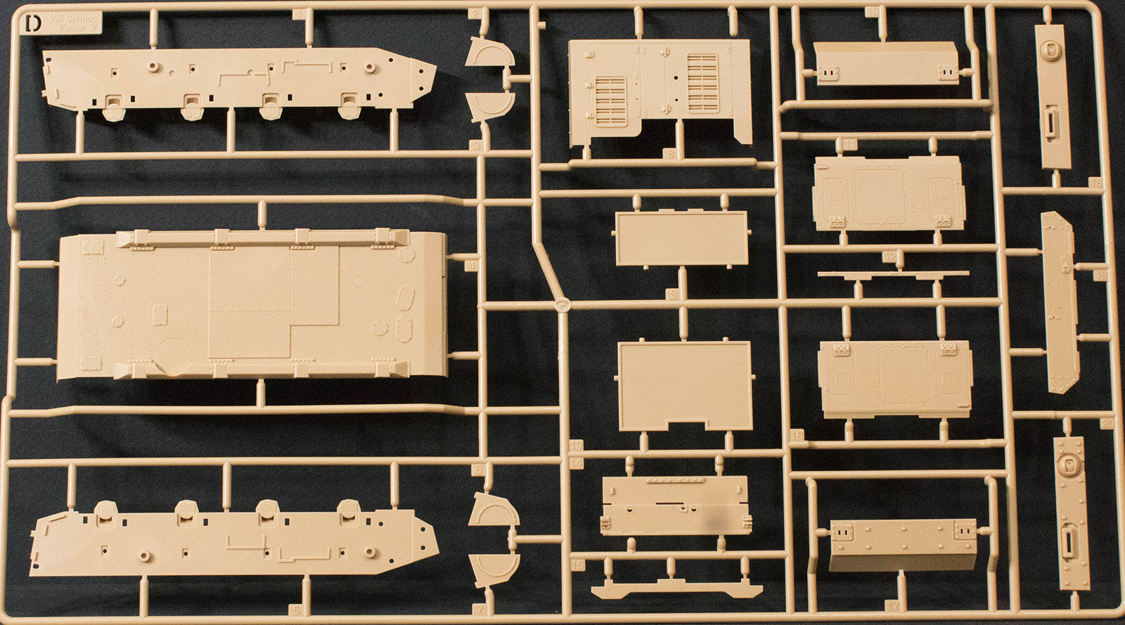 Academy 13516 1/35 Panzer IV Ausf.H mid-production Parts Image 01