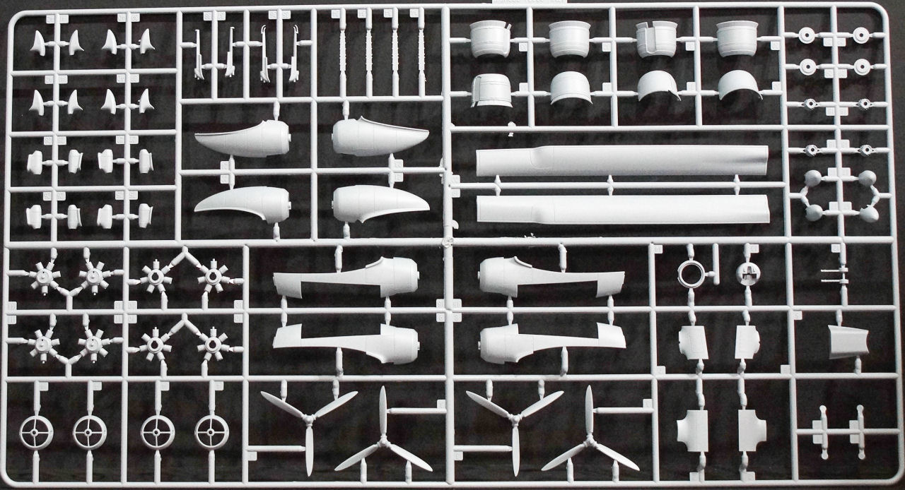 Airfix 8001 1/72 Lancaster B.II Parts Image 05