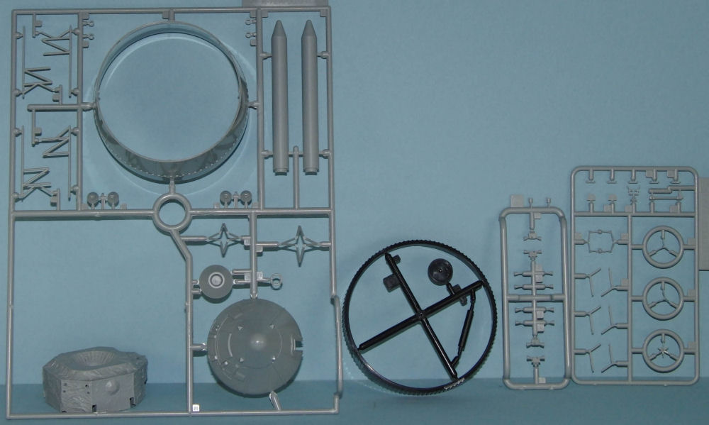 DML 11003 1/72 Apollo 10 Parts Image 04