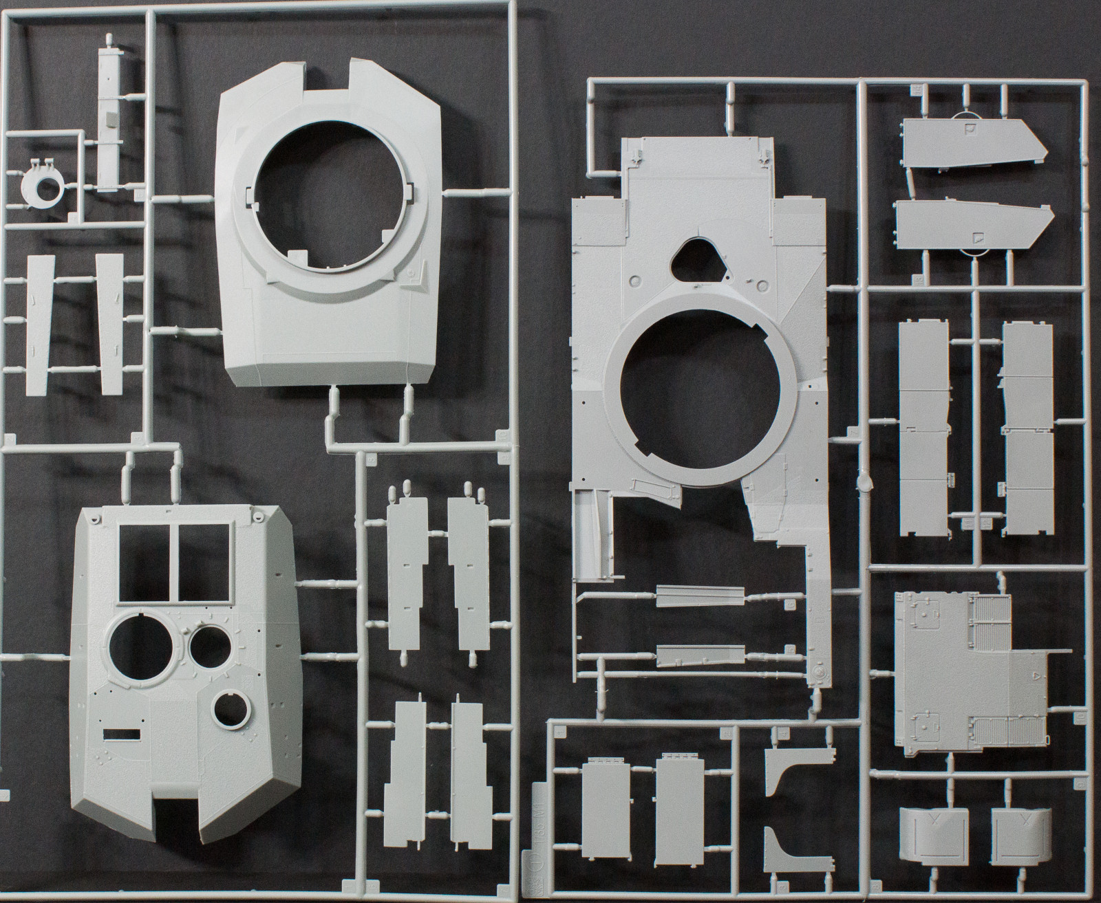 DML 3556 1/35 M1A2 SEP V2 Abrams Parts Image 01