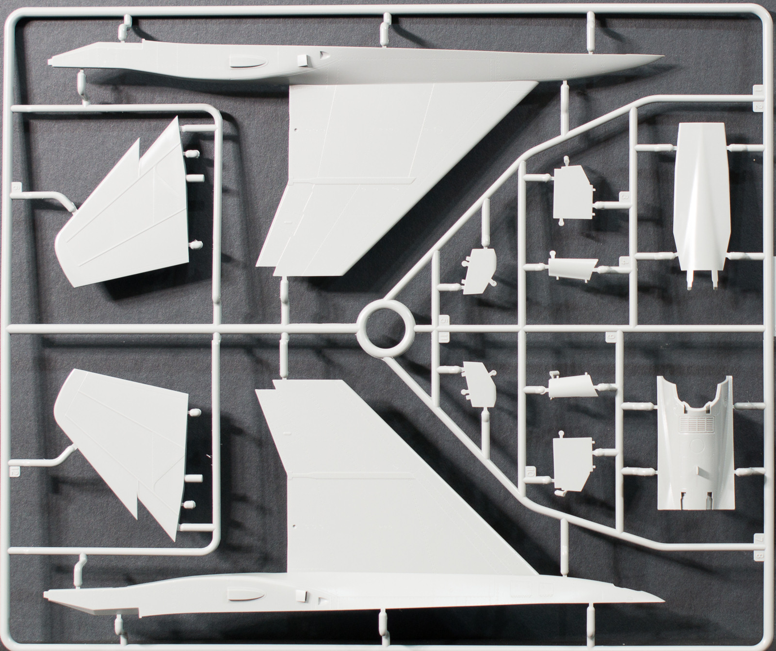 Great Wall Hobby 4815 1/48 F-15B/D Eagle Parts Image 03