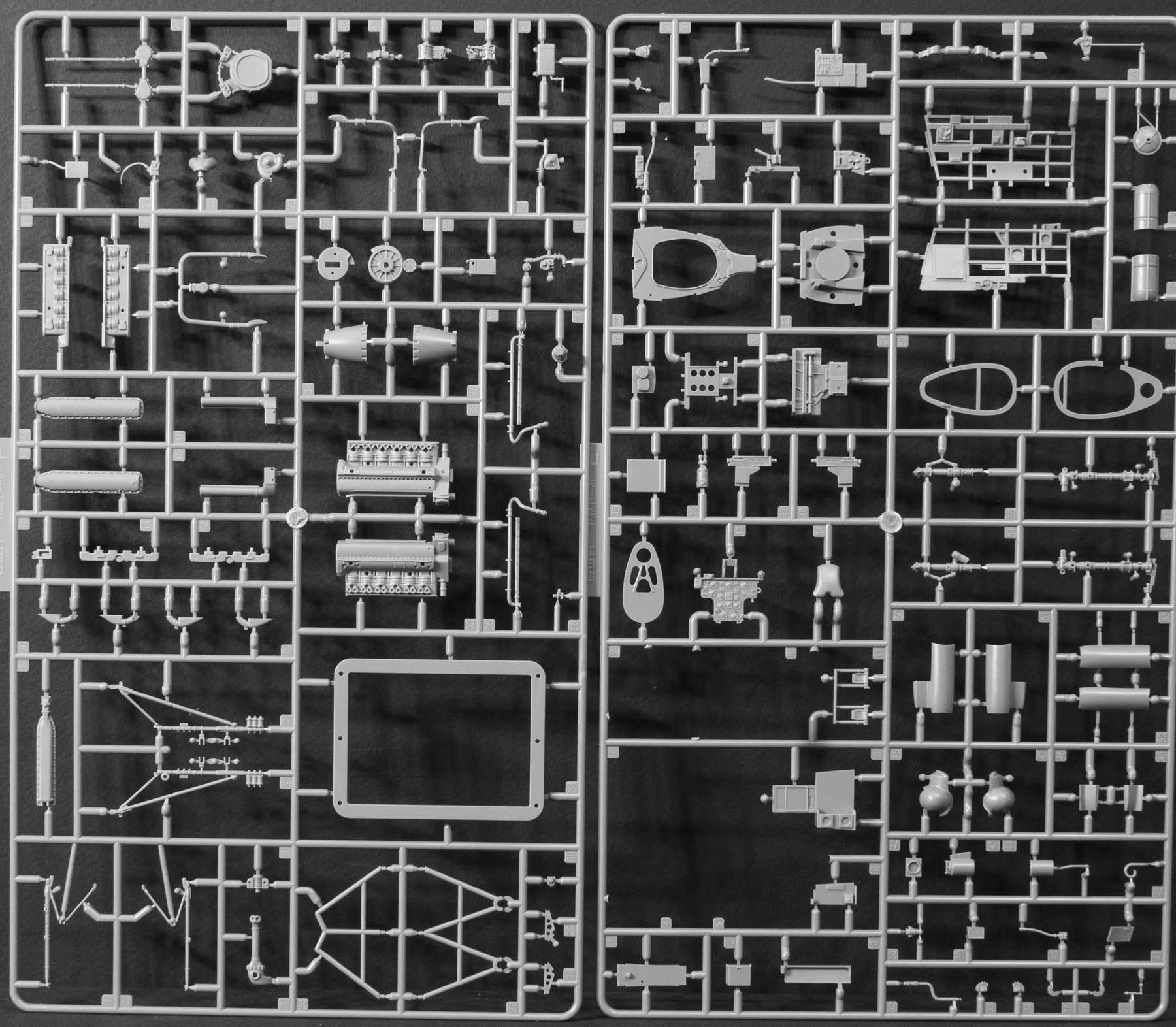 Great Wall Hobby l3201 1/32 Hawk 81-A2 'Flying Tigers' Parts Image 03