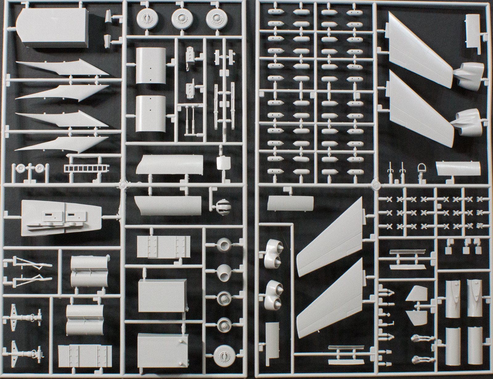 Hasegawa 02120 1/72 B-47E Stratojet Review Image 03