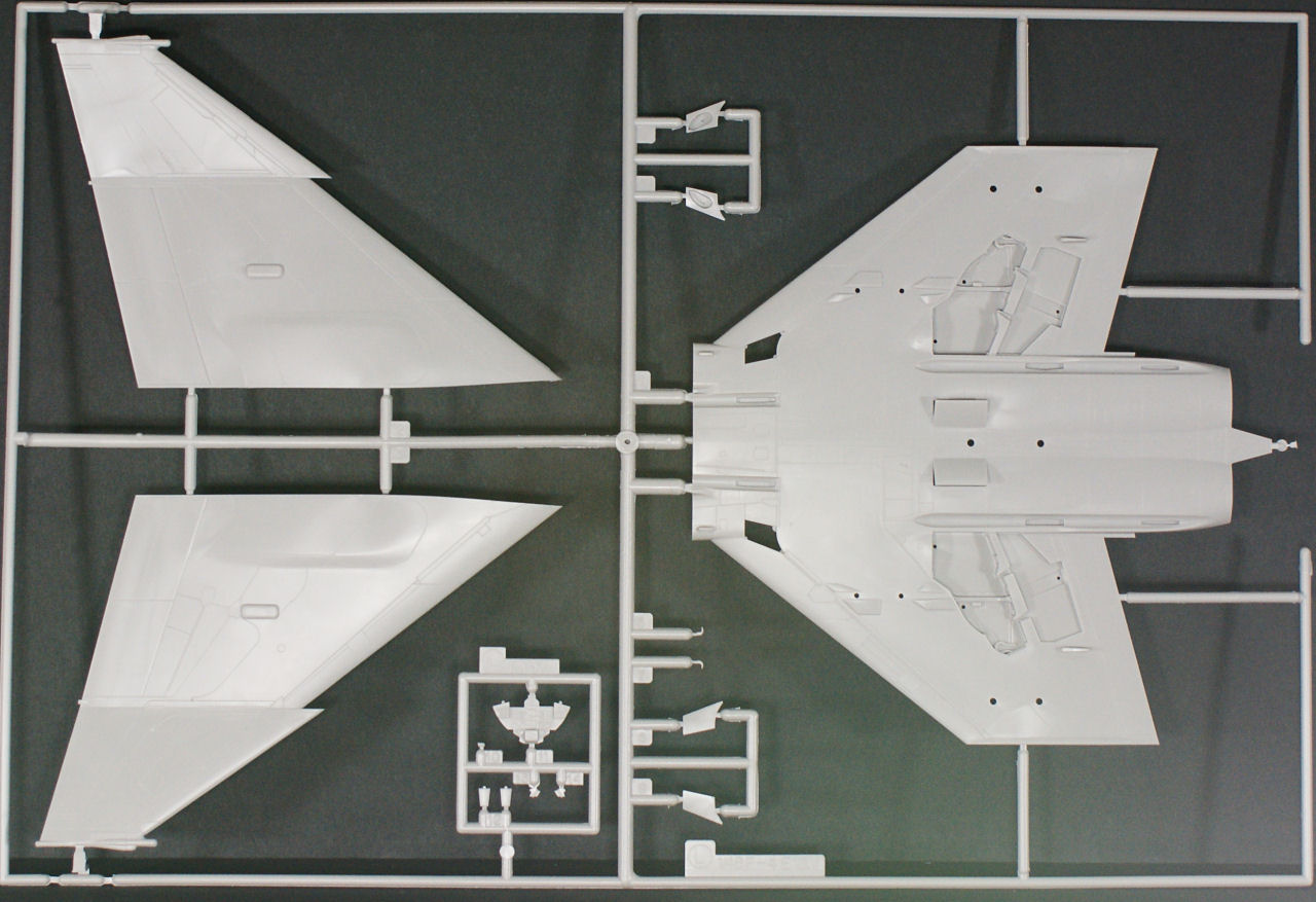 Hasegawa 09556 1/48 F-4EJ Kai Phantom II First Look Image 02