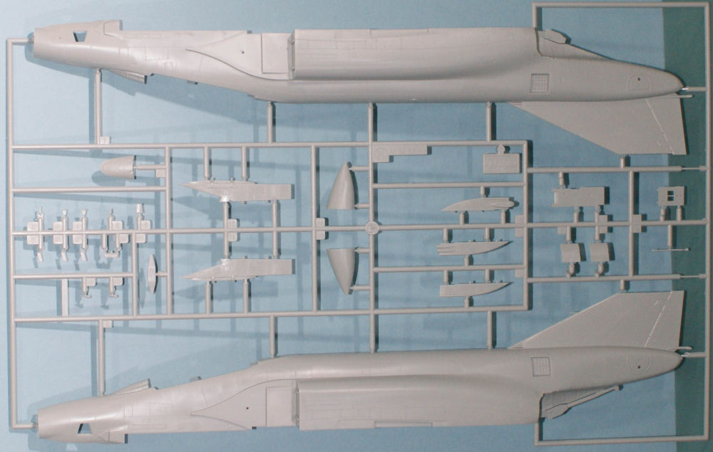 Hasegawa 09973 1/48 McDonnell Douglas RF-4B Phantom II Review Image 01