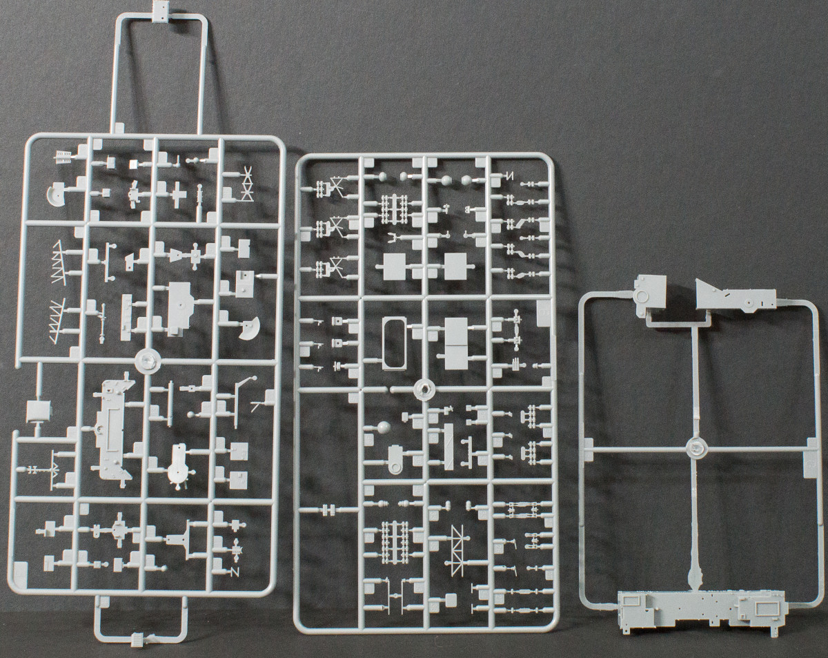 Hobby Boss 83407 1/700 USS Bonhomme Richard LHD 6 Kit Image 03